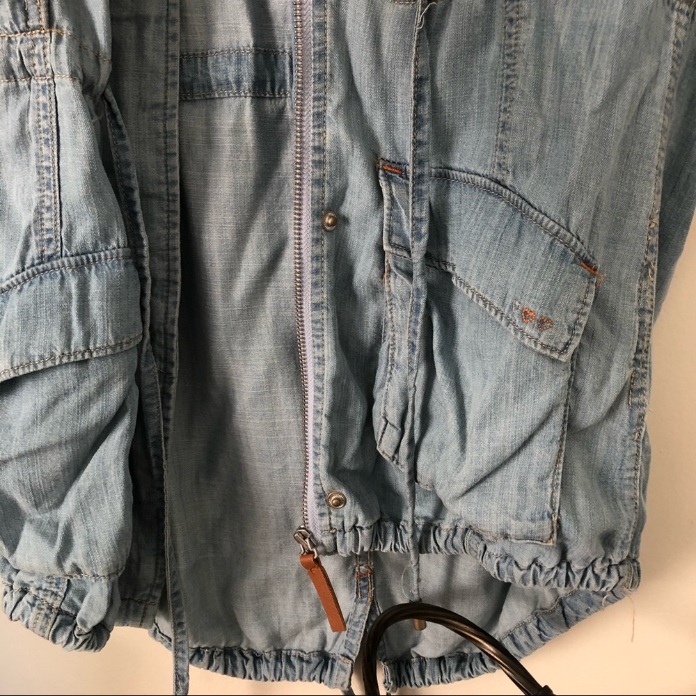 Lightweight chambray jacket - Picture 2 of 5